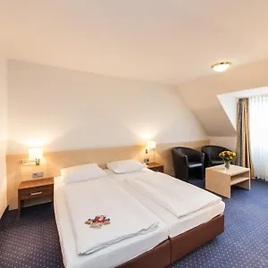 3* Hotel Novum Mariella Airport